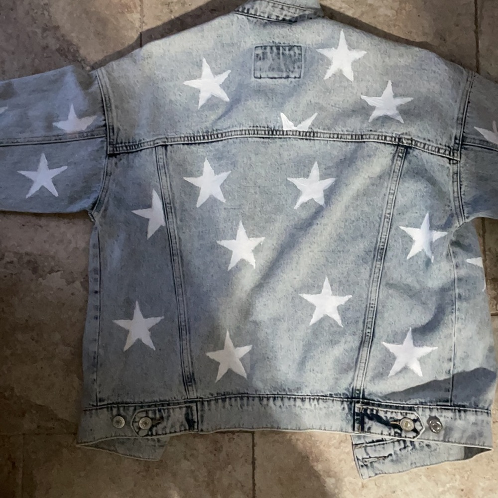 Customized jean jacket - Picture 4 of 5
